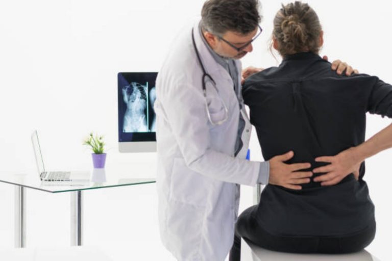 Is Scoliosis Related To Sciatica Pain?